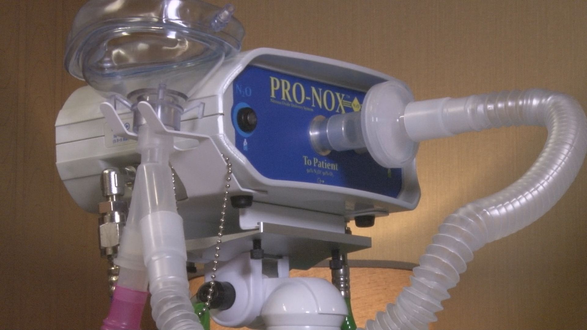 Moms using 'laughing gas' to get through labor